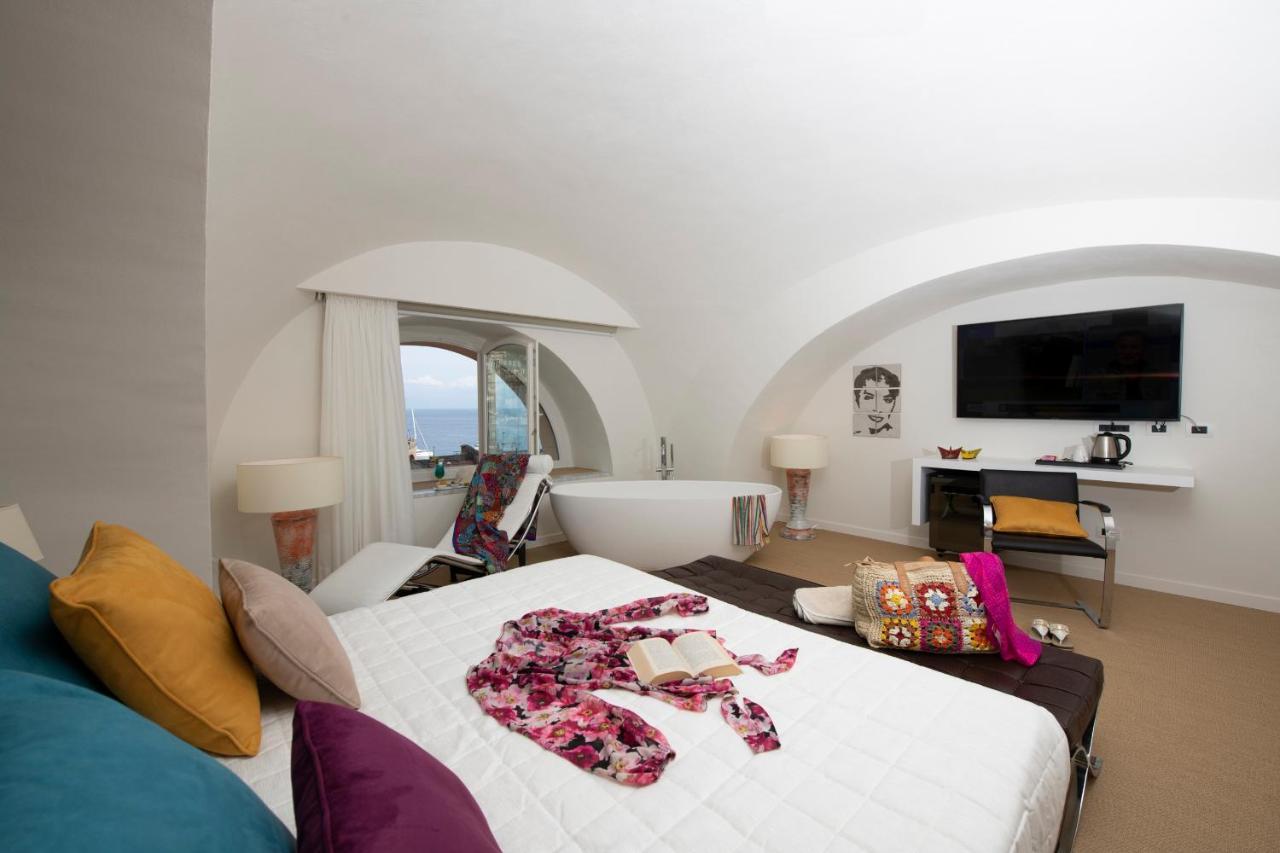 Hotel Palazzo Ferraioli - & Wellness 4*